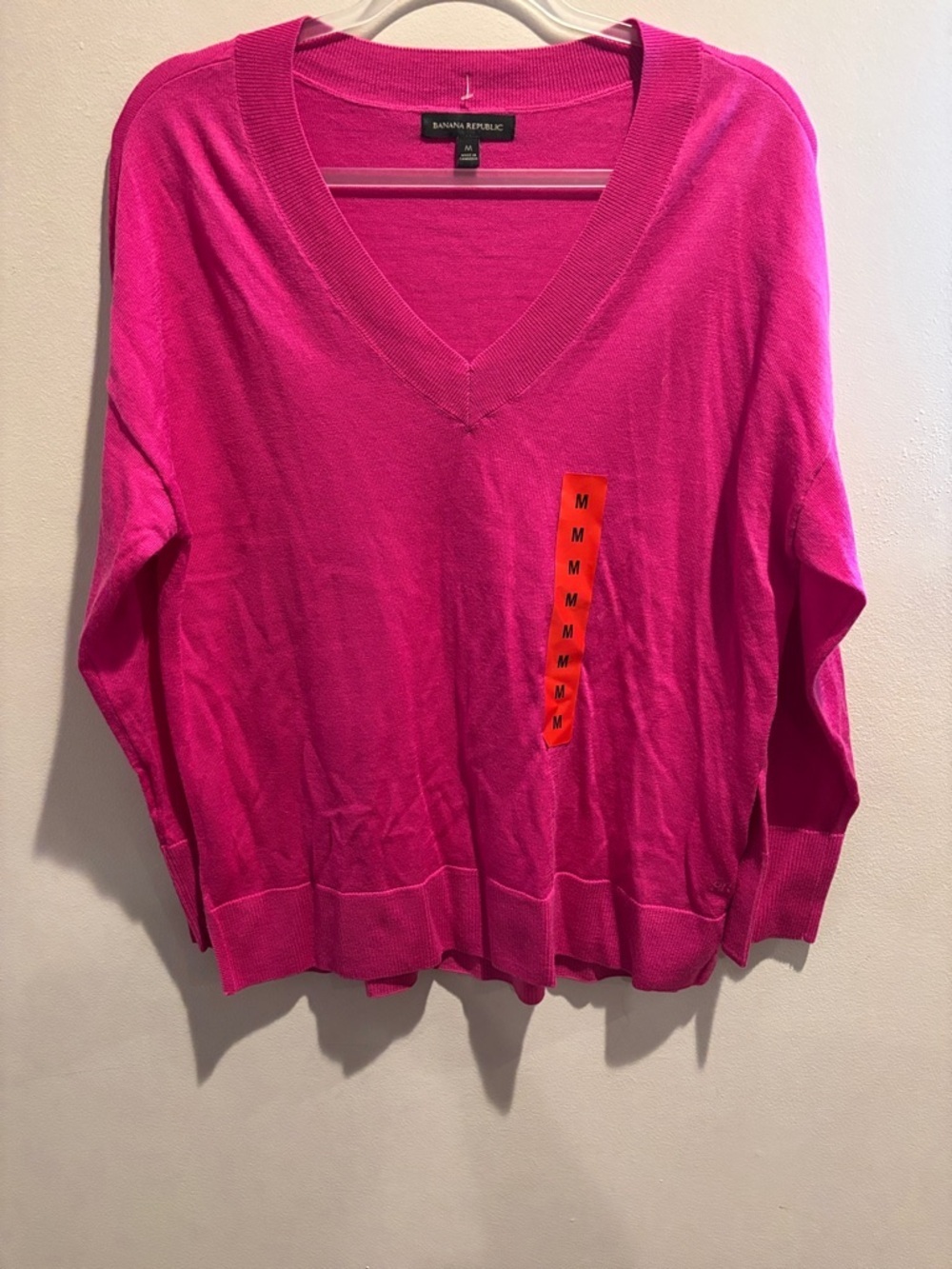 Banana Republic Hot Pink V‑Neck Sweater